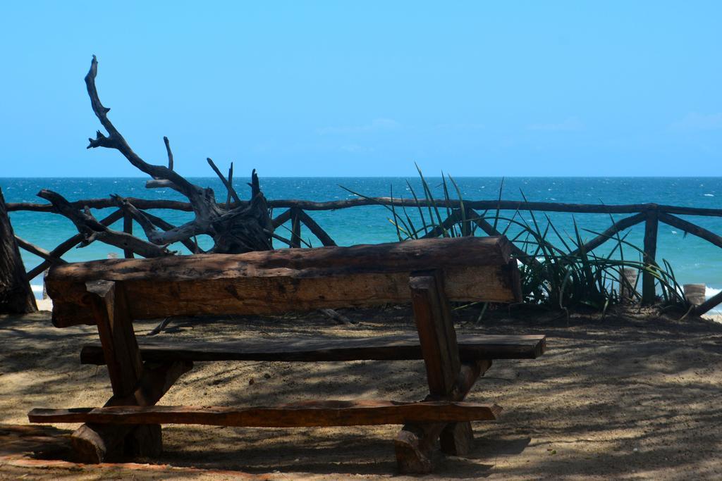 Na Beira Do Mar Pousada Преа Экстерьер фото